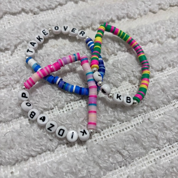 🦋 Closet Clear Out 🦋 Accepting all offers - FCFS! - Picture 2 of 3